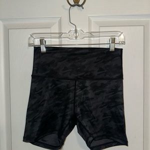 TYR black camo 4” biker shorts